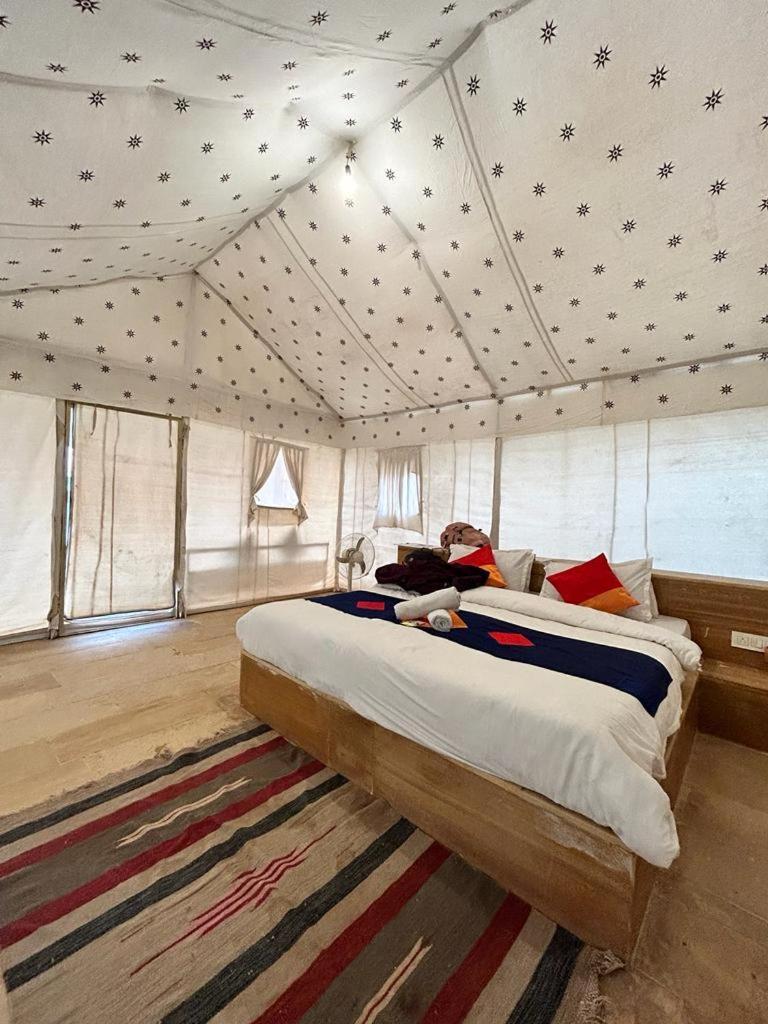 فندق Jaisan Boutique Desert Camp جيلسامر المظهر الخارجي الصورة